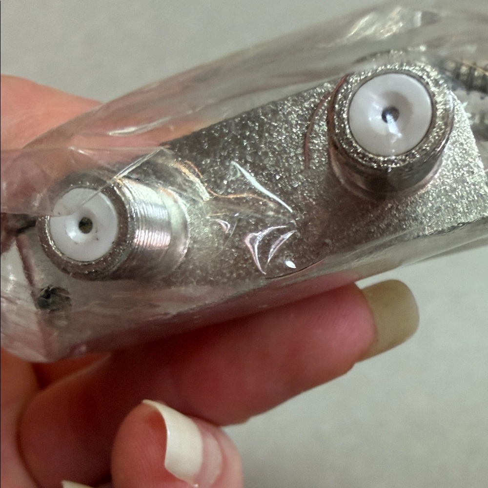 Silver 2-Way Cable Splitter NIP - Picture 4 of 7